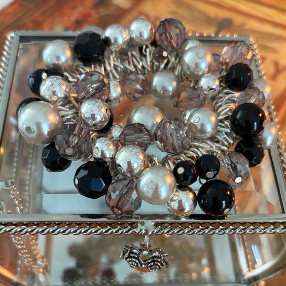 CHA CHA Silver and Black Beaded Stretch Bracelet - Picture 1 of 5